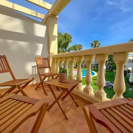 Residencial La Giralda Iii Apartment