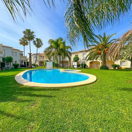 Residencial La Giralda Iii Apartment *