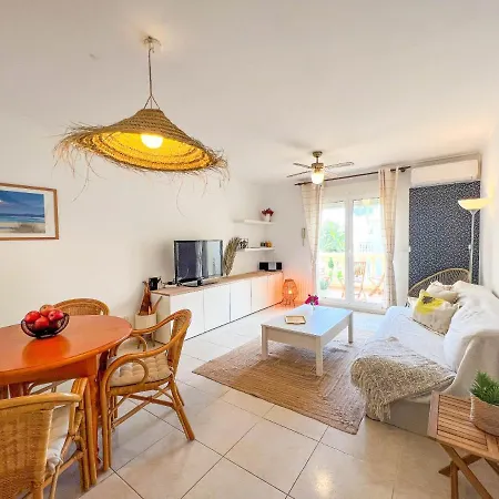 Apartment Residencial La Giralda Iii